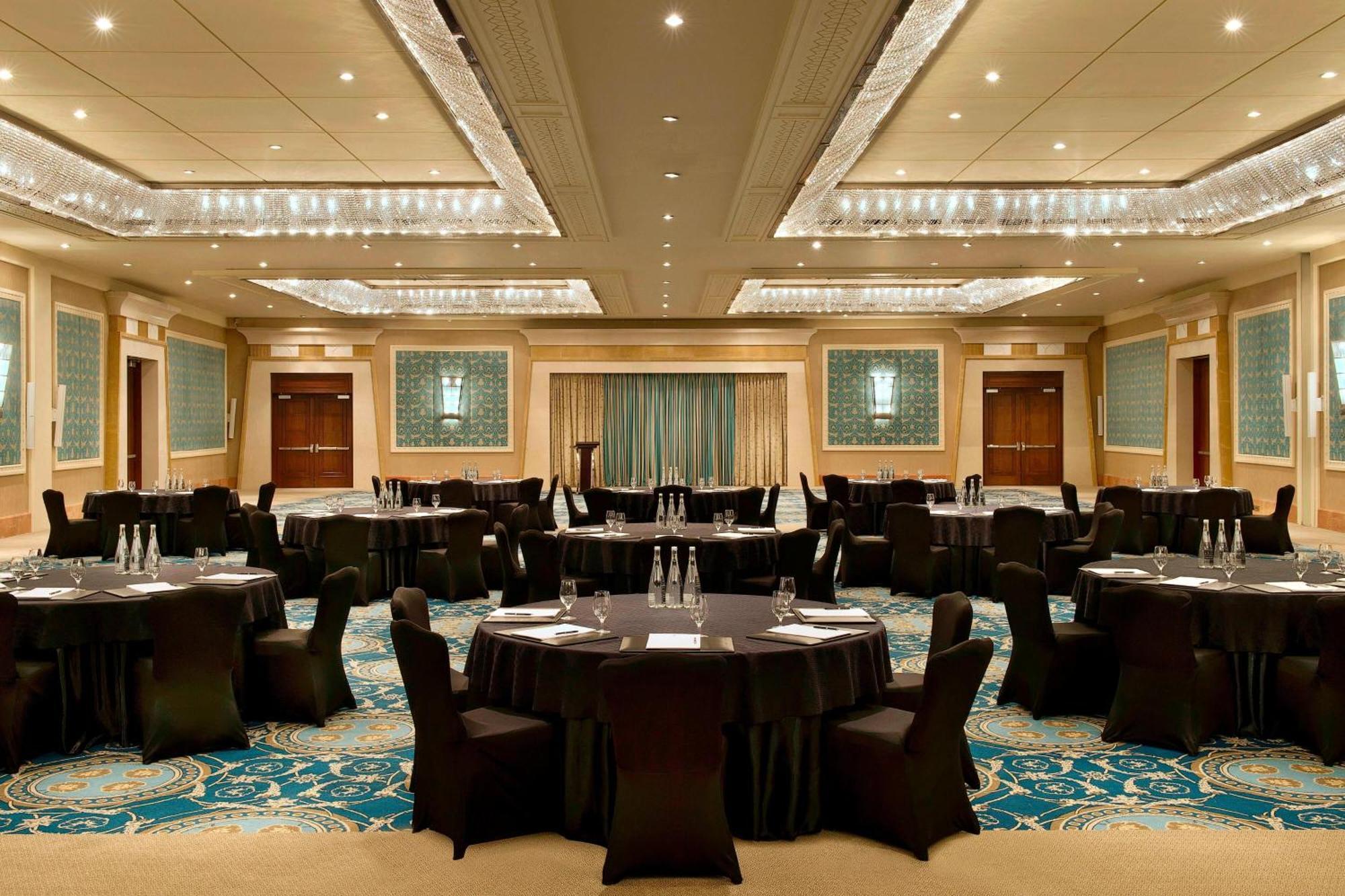 The Nile Ritz-Carlton, Cairo Hotel Exterior photo The ballroom at the hotel